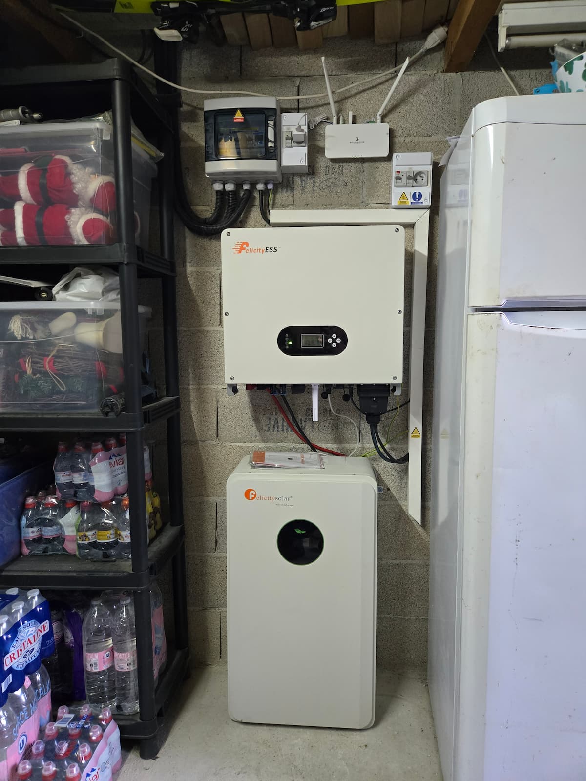 Installation de panneaux photovoltaïques avec batterie
